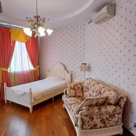 друхуровневые в малоквартирном доме на костанди Apartment