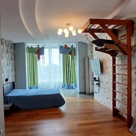 друхуровневые в малоквартирном доме на костанди Apartment *