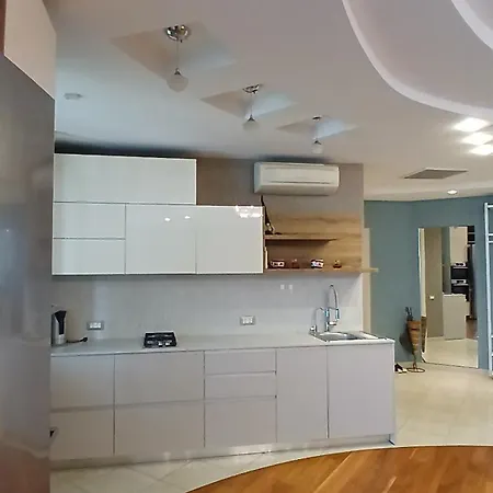 друхуровневые в малоквартирном доме на костанди * Odesa